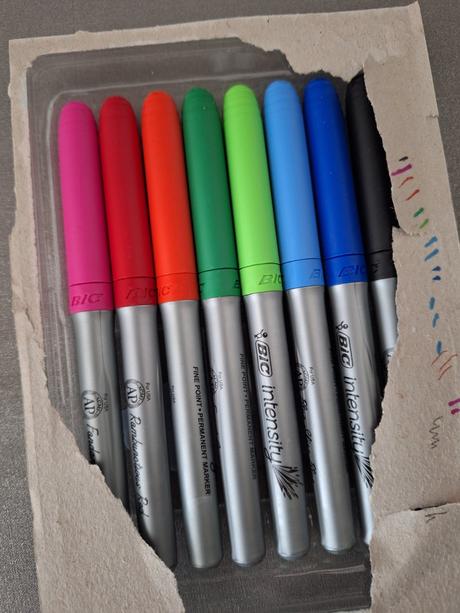 Bic permanentné fixky na rôzny povrch, 