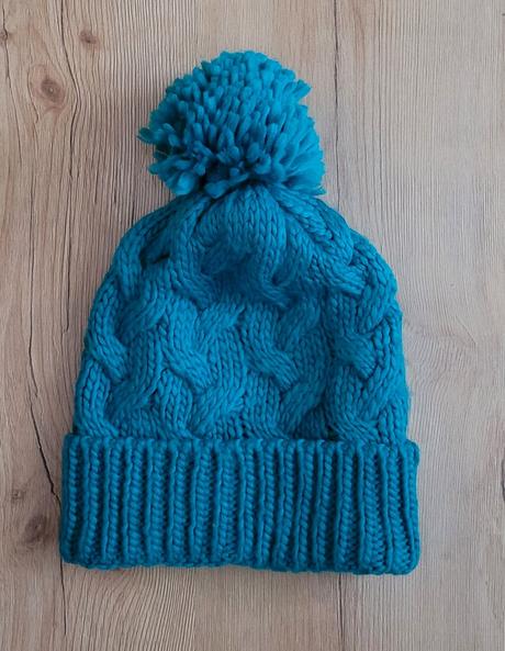 Nenosená čiapka, zara