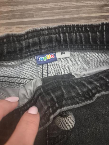 Čierne štýlové rifle, lupilu,110