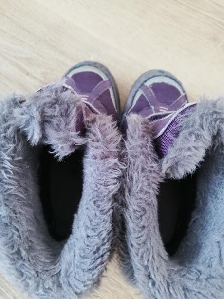 Čižmy, authority,30