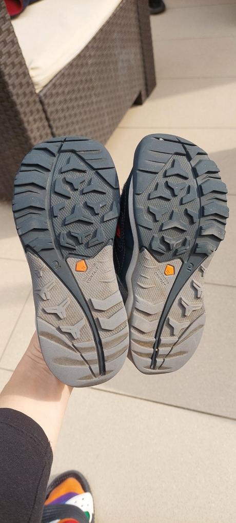 Turistické topanky, 28