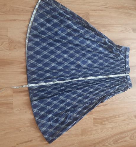 Károvaná sukňa, l