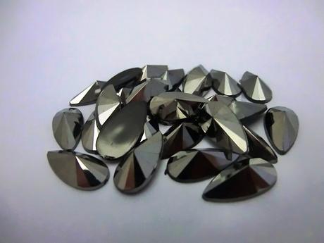 Ozdobné kamienky 9x18 mm - rôzne farby, 