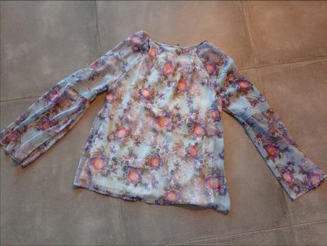 Romantická blúzka, kik,m