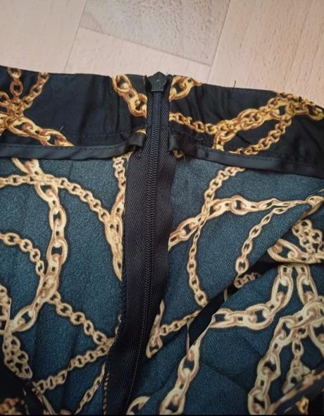 Krasna plisova sukna, mohito,34