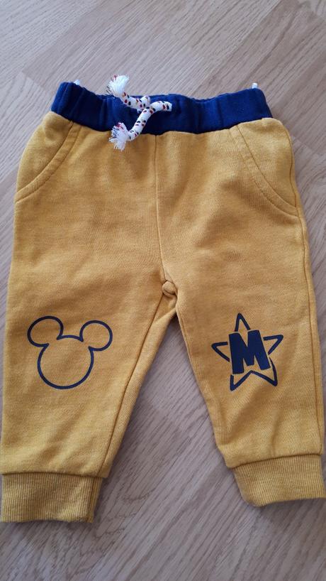 Tepláčky, disney,74