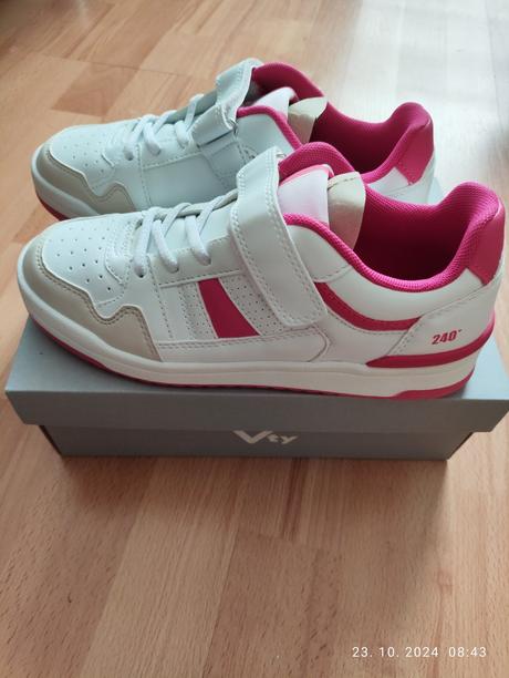 Nové tenisky, victory,35