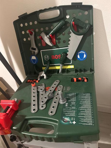 Náradie a vŕtačka klein bosch, 