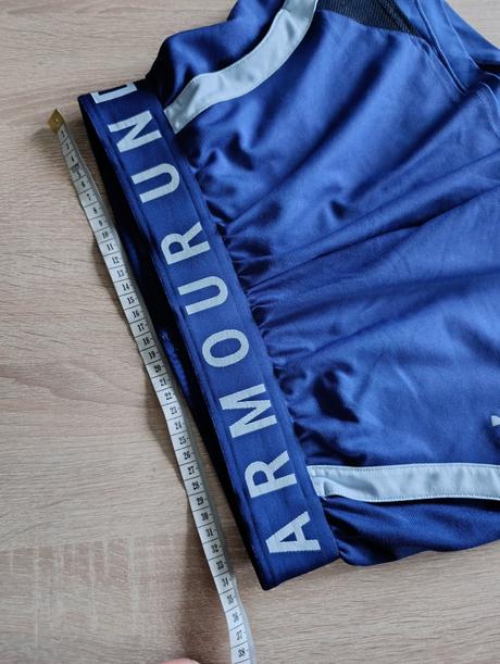 Športové bežecké kraťasy, under armour,s