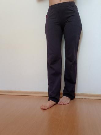 Kvalitné športové nohavice xs, xs