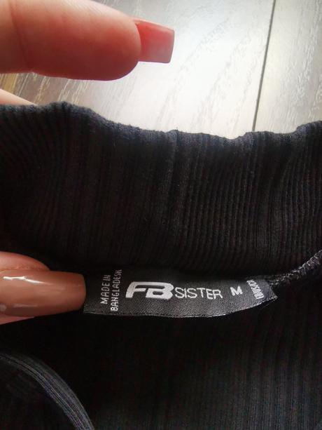 Čierne šaty so zipsom, fishbone,m