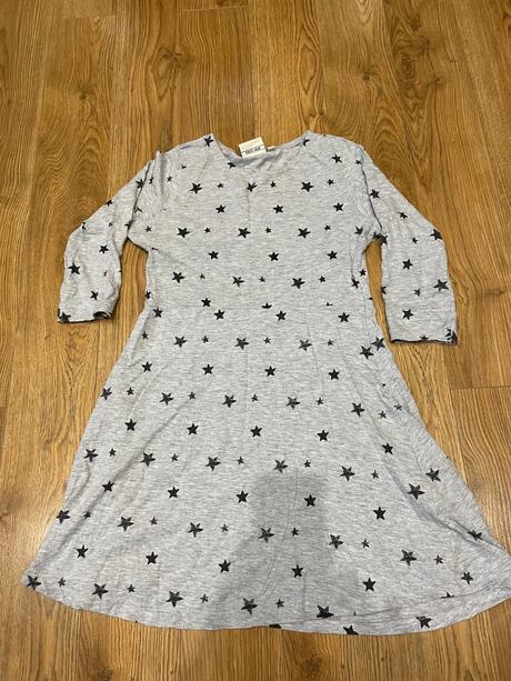 Šaty s hviezdami, lee cooper,140