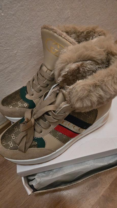 Nove zateplene tenisky, 37