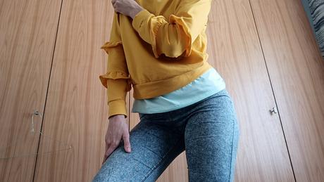 Dámsky tenký sveter s volánmi, veľ. s/m, s