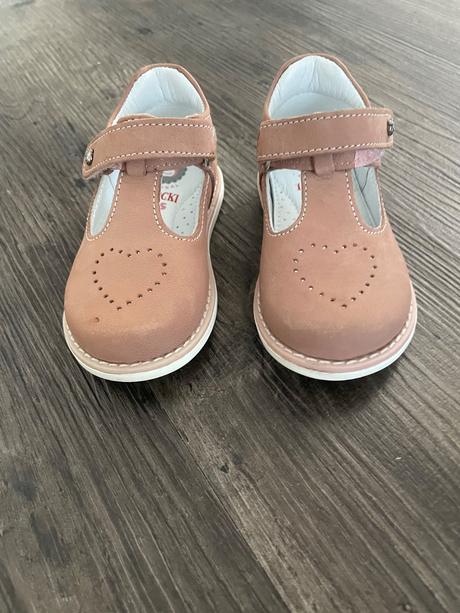 Poltopánky pre dievčatko, lasocki,22