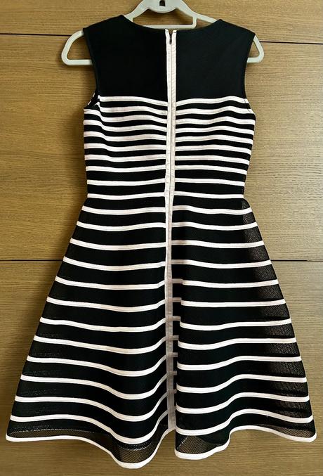 Spoločenské šaty, 36