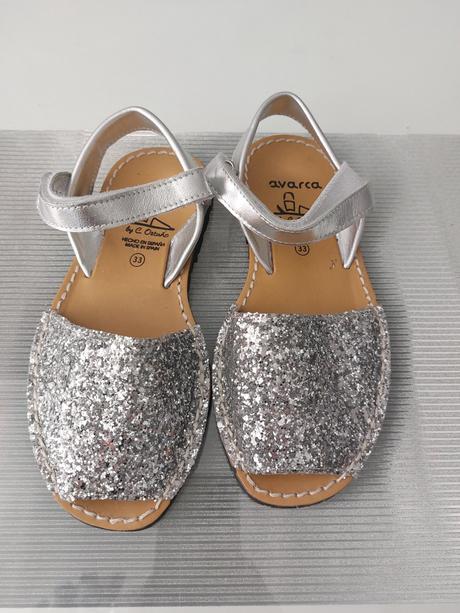 Dievčenské sandále, 33