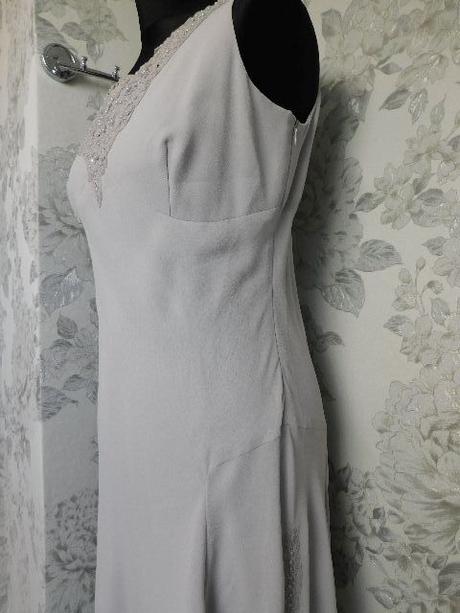 Velmi pekne kvalitne saty, 40