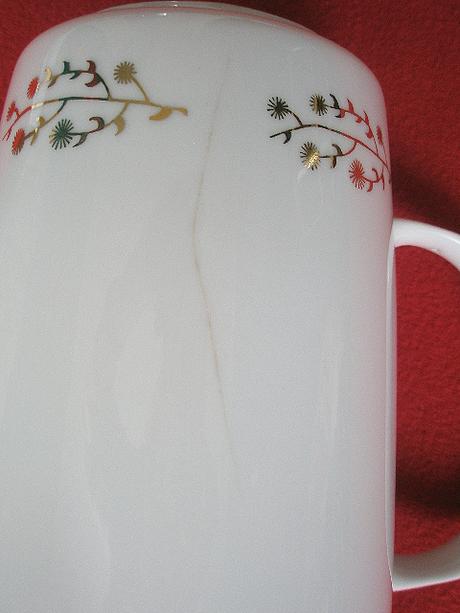 Čajník z karlovarského porcelánu, 