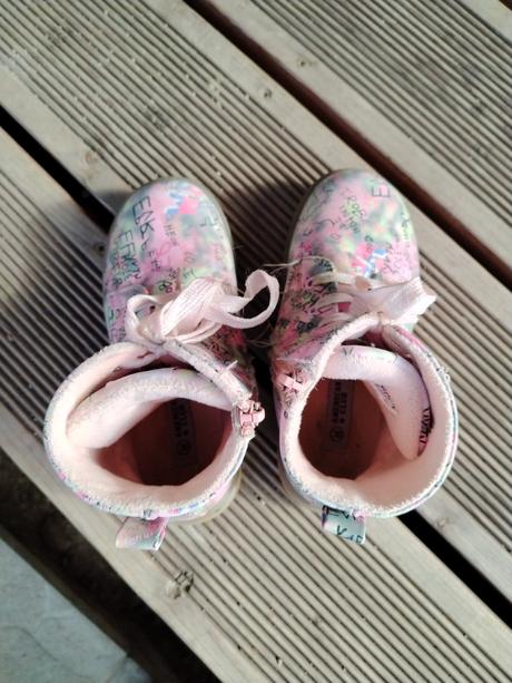 Prechodne cizmicky, 30