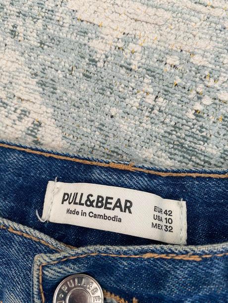 Dámske krátke nohavice, pull&bear,42