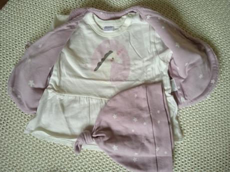 Komplet .vestička, tričko,čiapka., 68–80