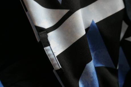 Karl lagerfeld monogram luxusne damske saty m, m