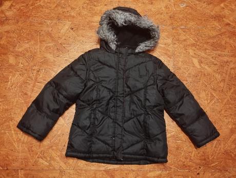 Čierna vetrovka, champion,128