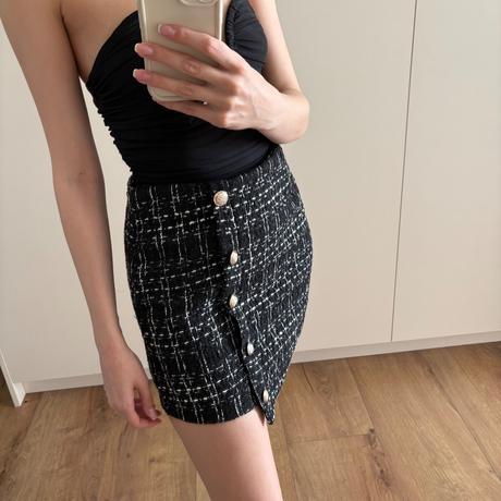 Čierna károvaná sukňa, s