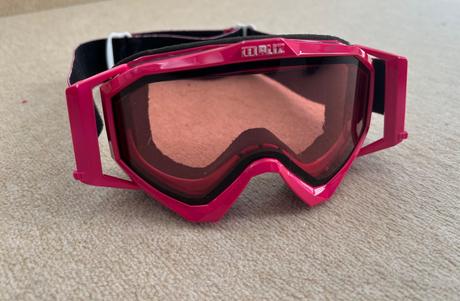 Lyžiarske okuliare pre dievča, 