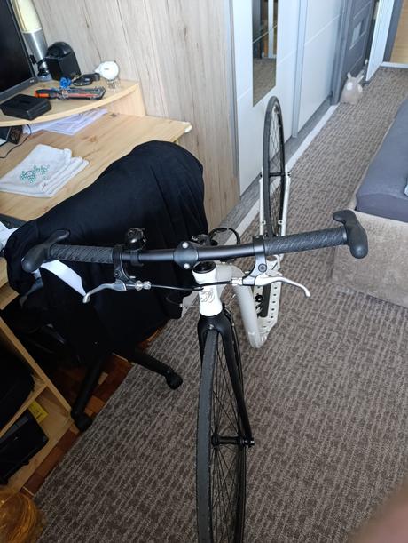 Cestná kolobežka kickbike race max, 