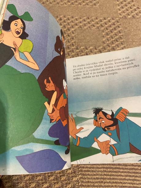 Stará retro mini knižka walt disney popoluška 1992, 