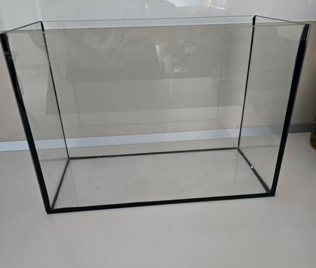Nepoužité malé, nové, pevnejšie akvárium 29x20x12, 