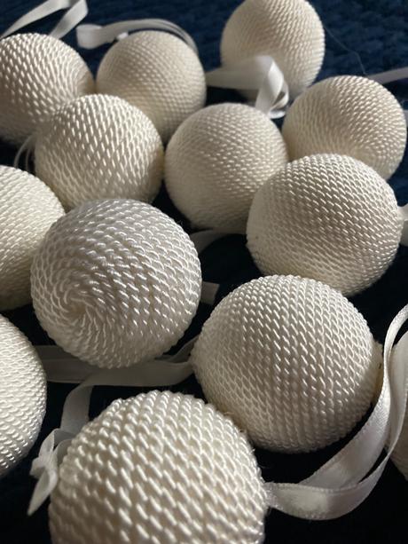 Biele vianočné gule 15ks,