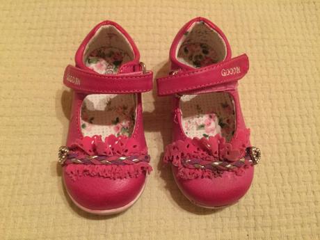 Dievcenske topanky, 20