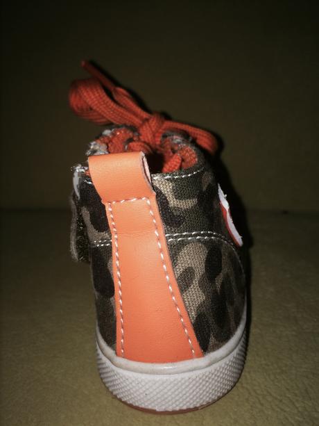 Kvalitné maskáčové tenisky, naturino,21