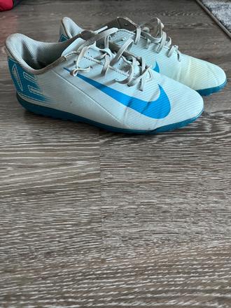 Tarfy, nike,40