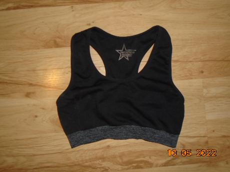 Skvela sportovy top, s