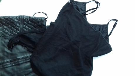 Elegantný top s aplikaciami, s