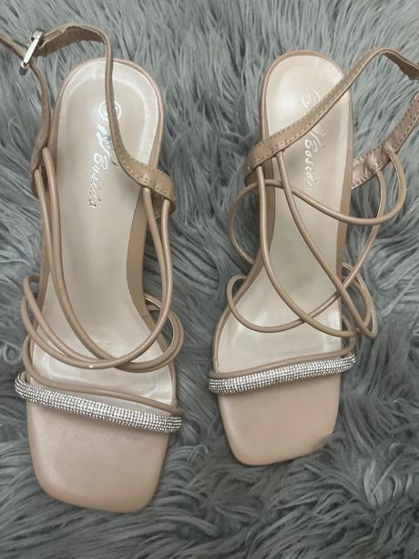 Sandálky nové veľ.37, 37