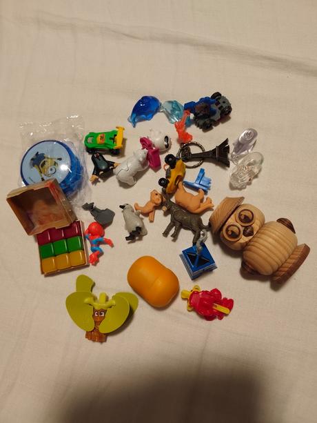 Sada plastových hračiek, 