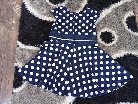 Bodkované šaty, 110