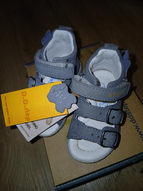 Nové  d.d.steep sandále, d.d.step,19