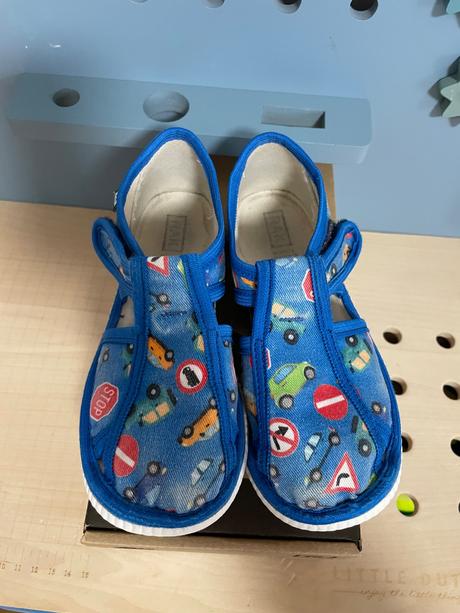 Rak papuce 28 s autami, rak,28