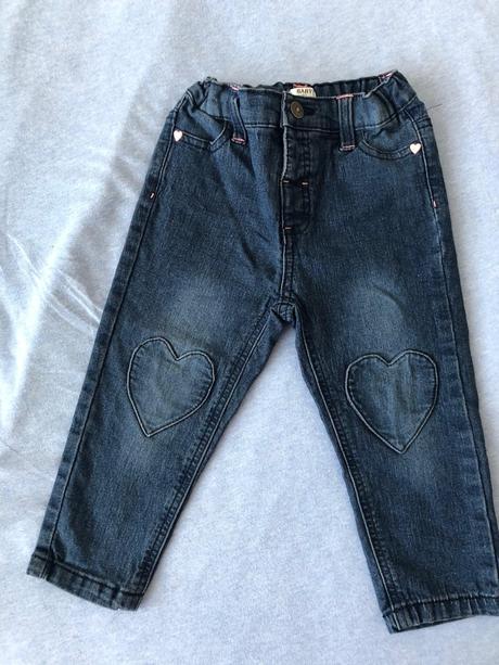 Tmavomodre rifle so srdieckami 92 dievca, pepco,92