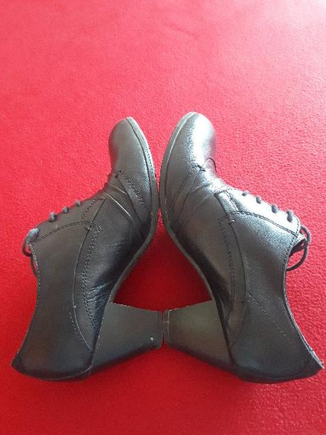 Kožené kvalitné topánky baťa, baťa,37