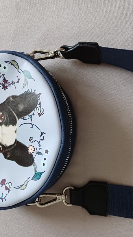 Dievčenská kabelka, reserved