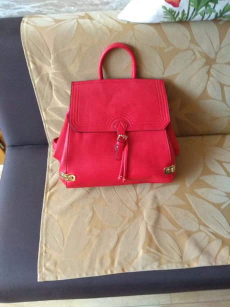 Krásny ruksak s kabelkou, 