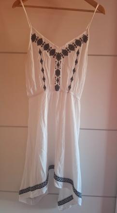 Krásne dámske šaty s vyšívaním, bonprix,38