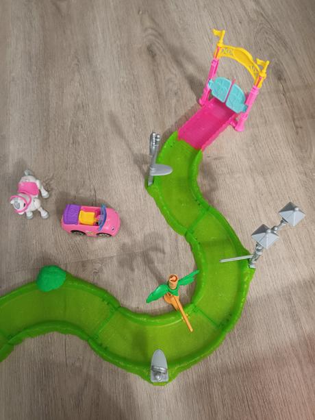 Barbie dráha pre koníka a autíčko, 